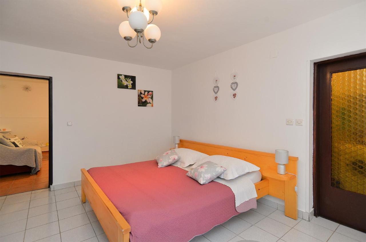 Apartment Dulijana 2042 Pula Buitenkant foto
