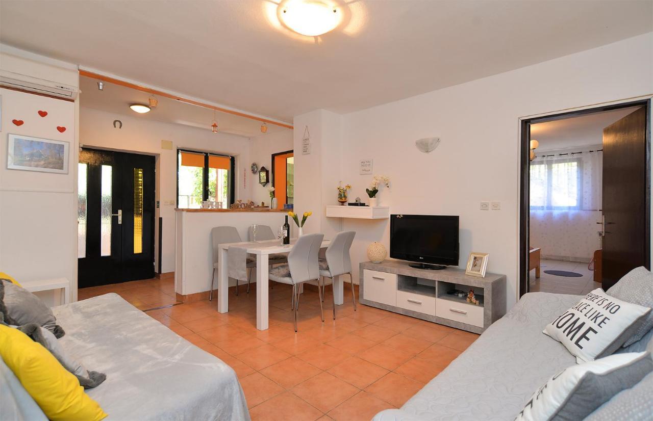 Apartment Dulijana 2042 Pula Buitenkant foto