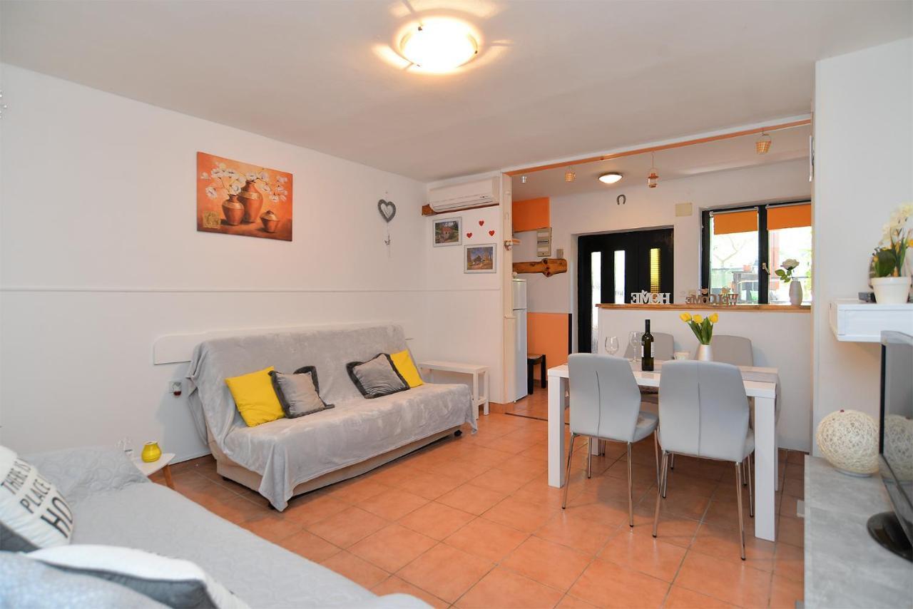 Apartment Dulijana 2042 Pula Buitenkant foto