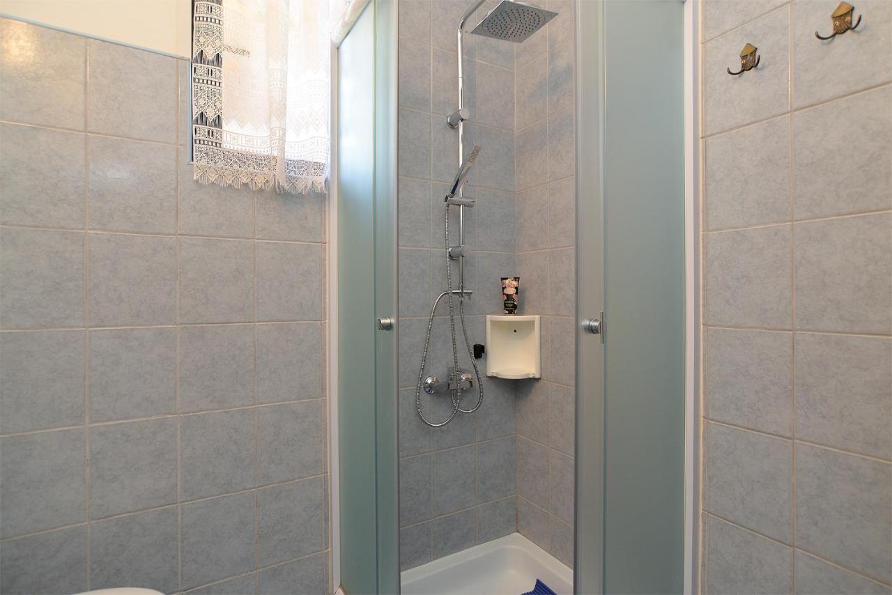 Apartment Dulijana 2042 Pula Buitenkant foto